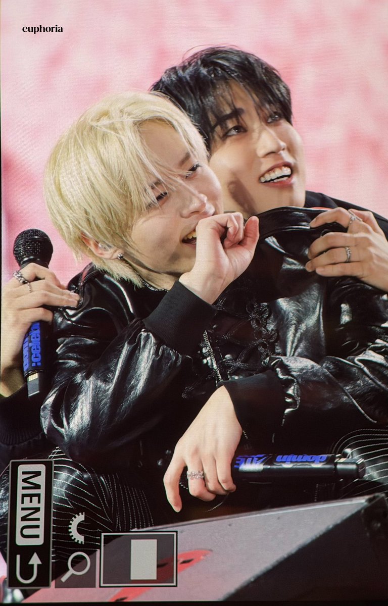 nana ᰔ VAI VER O SKZ tweet media