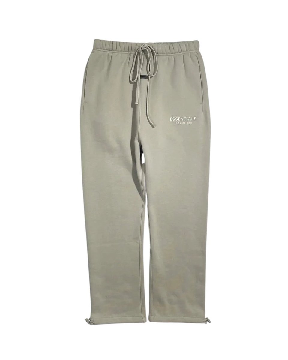 xxxibryota's tweet photo. ESSENTIALS / RELAXED FLEECE SWEAT PANT
#GDCollection https://t.co/WxLzJGuXNp