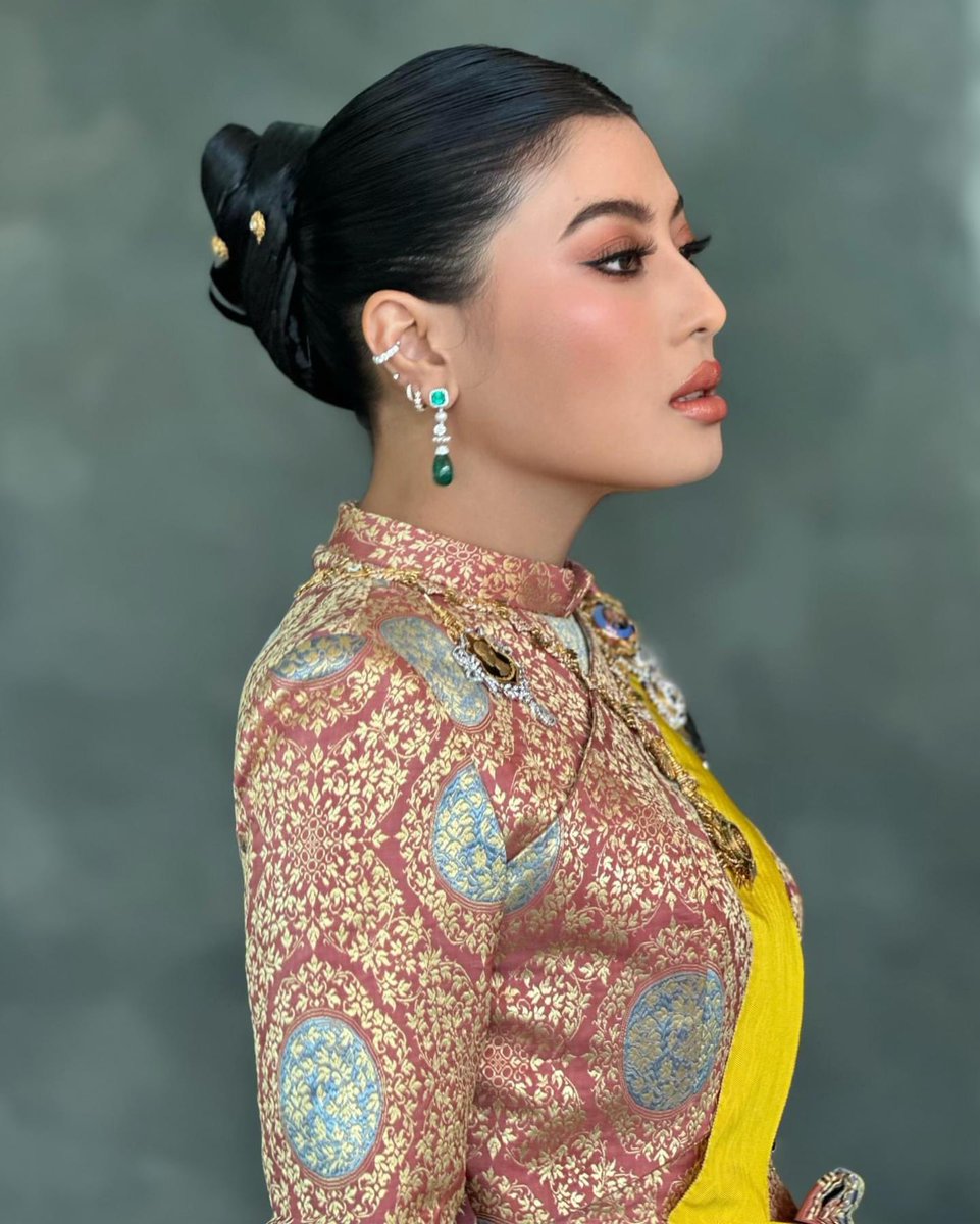 เทิดทูนสถาบันพระมหากษัตริย์ tweet media