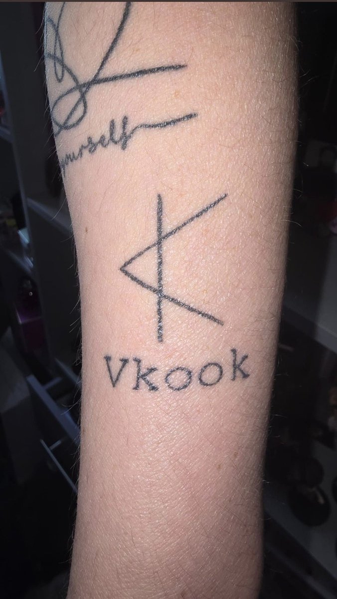 𝗖𝗮𝗺𝗶𝗹𝗹𝗲 𝗥𝗼𝘂x 💜 tweet media