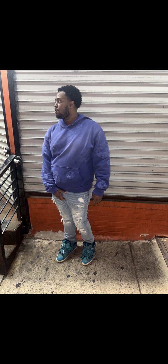 1bagchasing_'s tweet photo. I’m Really A Louis V Don That Had To Put Up His Nike Tech🛸🛸 https://t.co/NqZfzIMTS8