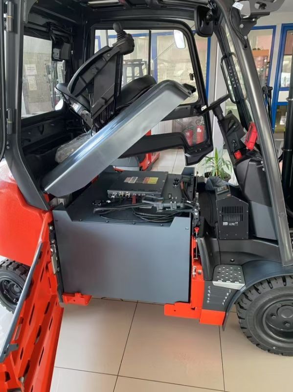 Here comes BOSA 48V 460Ah Forklift Lithium Battery:

✅  100% compatible with the Linde E20 forklift
Original lead-acid 48V/460Ah battery → Direct replacement, no modifications required
1 charge per day; 
lifespan one= 4 lead acid!
     
✅  life span 1= 4 *48V 460Ah lead acid