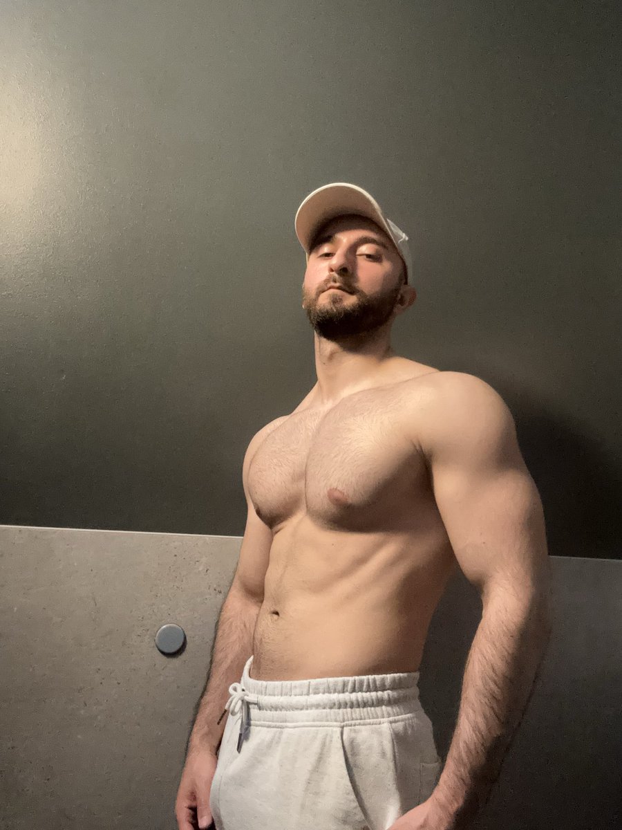 mero ☀️ tweet media