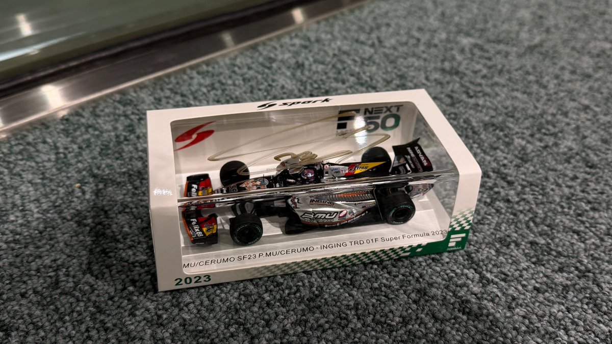 racingmodels.jp tweet media