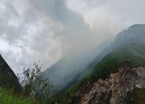 COENPeru's tweet image. El #IncendioForestal iniciado el 7/4 en el sector Cerro Calvario, distrito #SantaTeresa, provincia La Convención (Cusco), fue extinguido por personal municipal sin reportarse daños a la vida y salud de la población. De acuerdo a la #EDAN, el fuego consumió 17 ha de cobertura