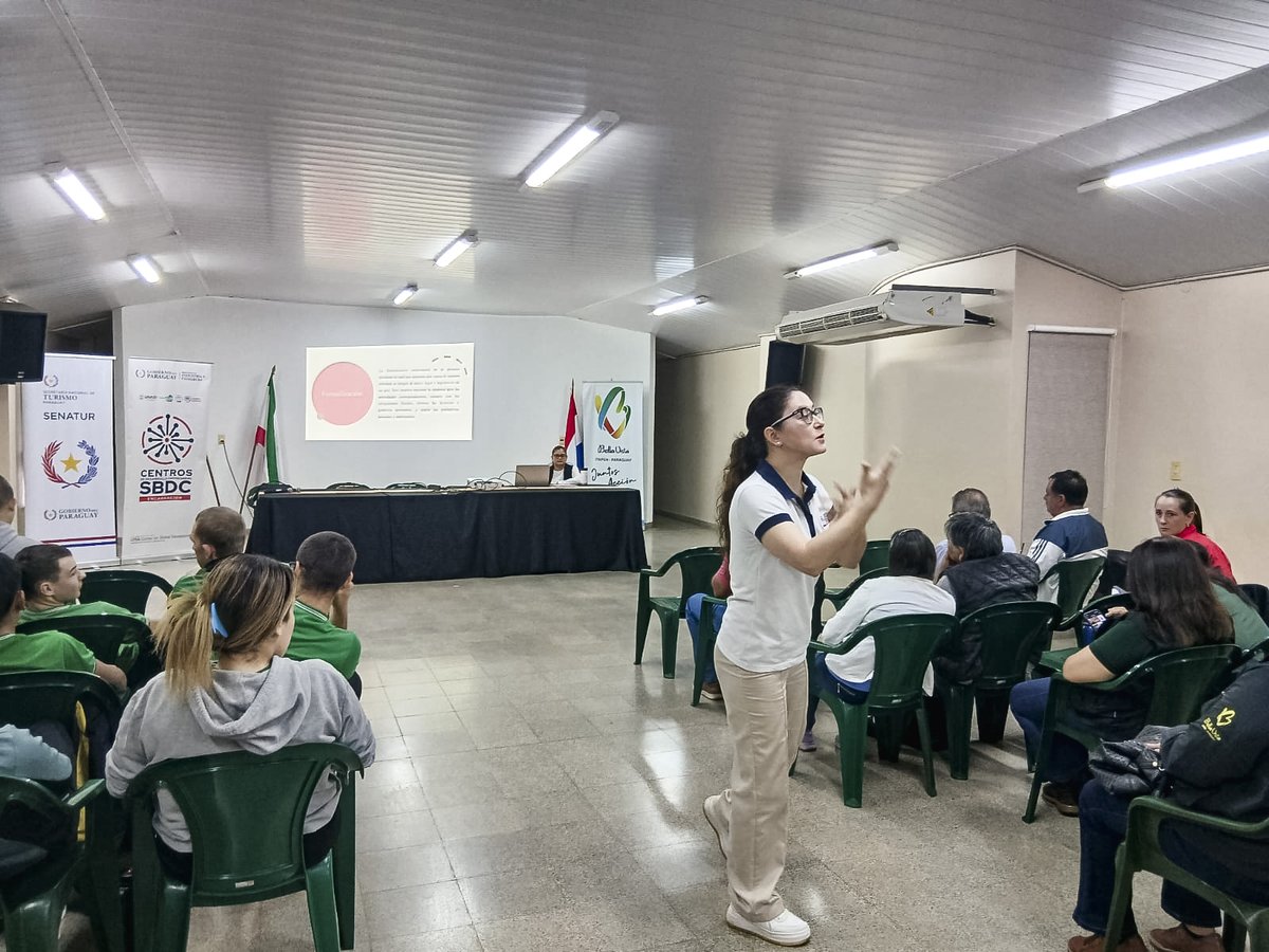 UNAE_Enc's tweet image. #Capacitación #SBDC #Ventas

📢 El centro SBDC de la UNAE brindó Capacitación gratuita para MIPYMES sobre “Hacé crecer tu negocio. Herramientas prácticas para vender más" en la Municipalidad de Bella Vista.

👤 A cargo de la Mag. Estelbina Esteche. Docente de la UNAE.

@MIC_PY