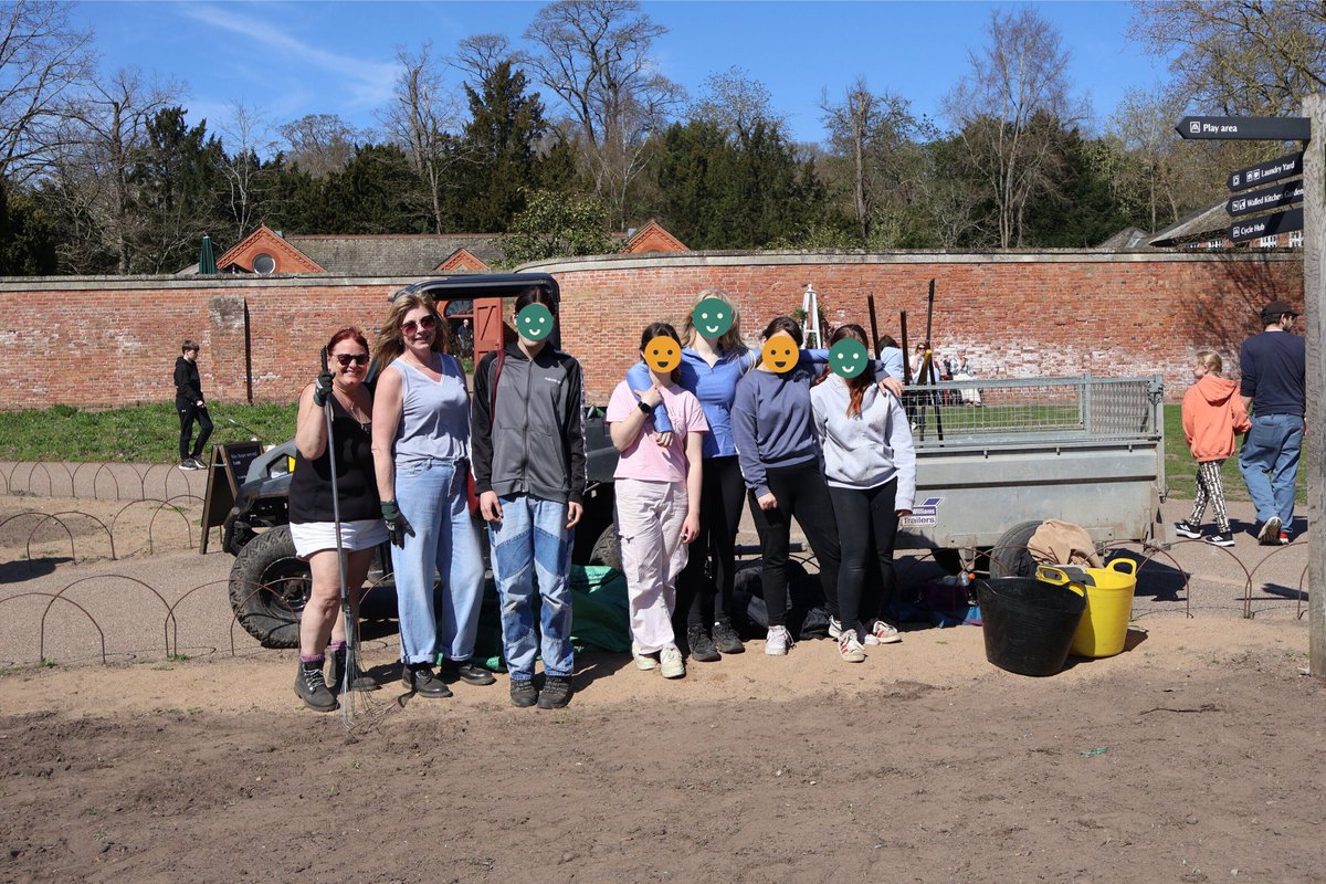 Team Fostering tweet media