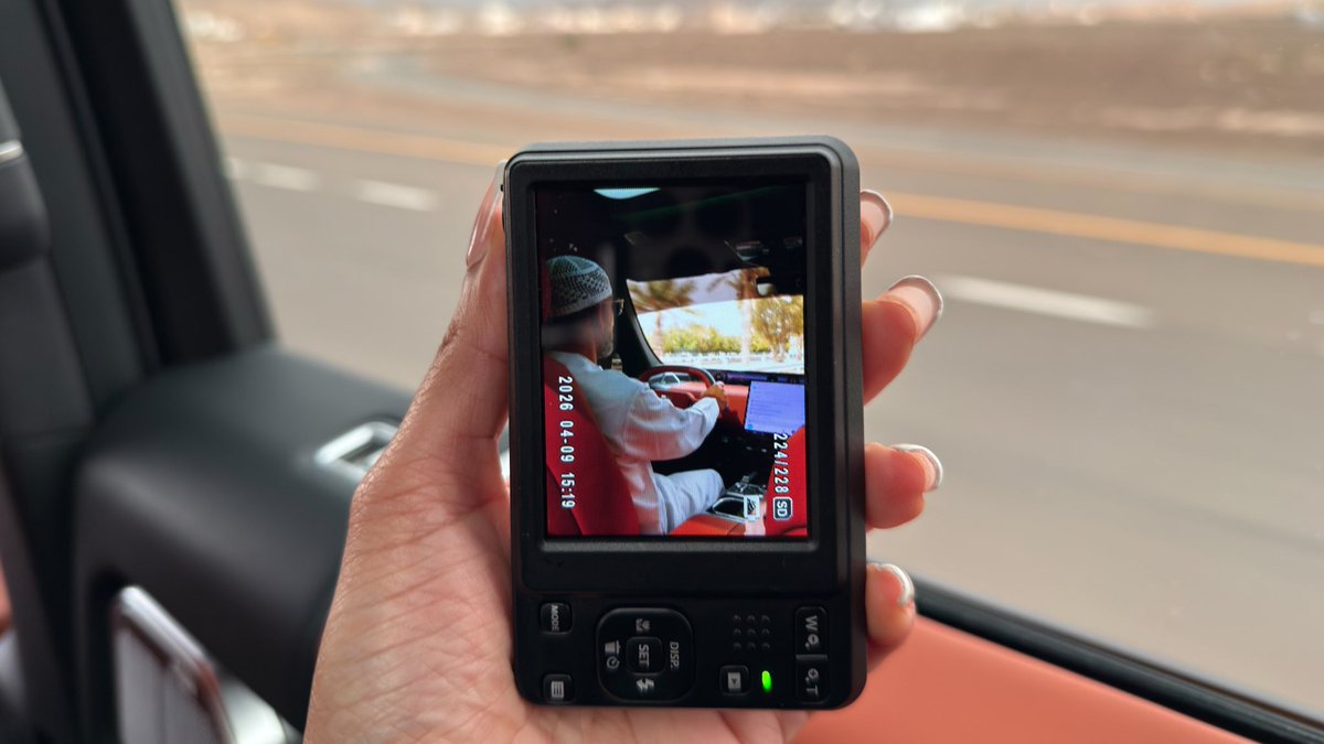 ز · ⋆ ˚ * ✧ tweet media