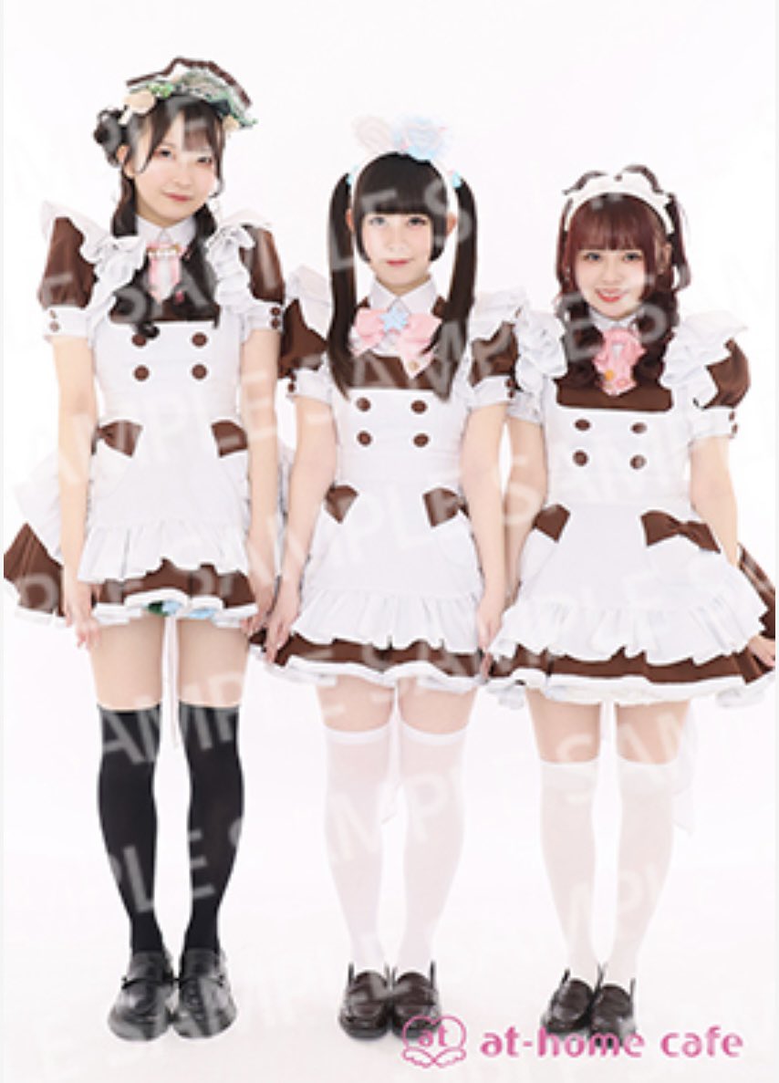 maid_sif's tweet photo. めめかすと写真を撮る時は基本的にしゃがむからしゃがまないとまさかこんなに綺麗な階段になってるなんて知らなかった。
サイズ感みんな違くて良すぎ。 https://t.co/108k0AV3AI