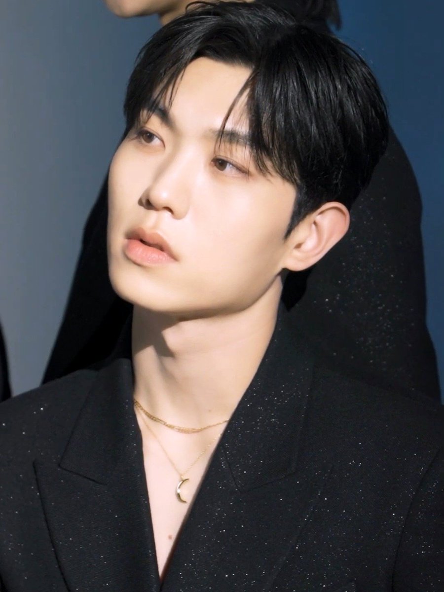 쥴리안 tweet media