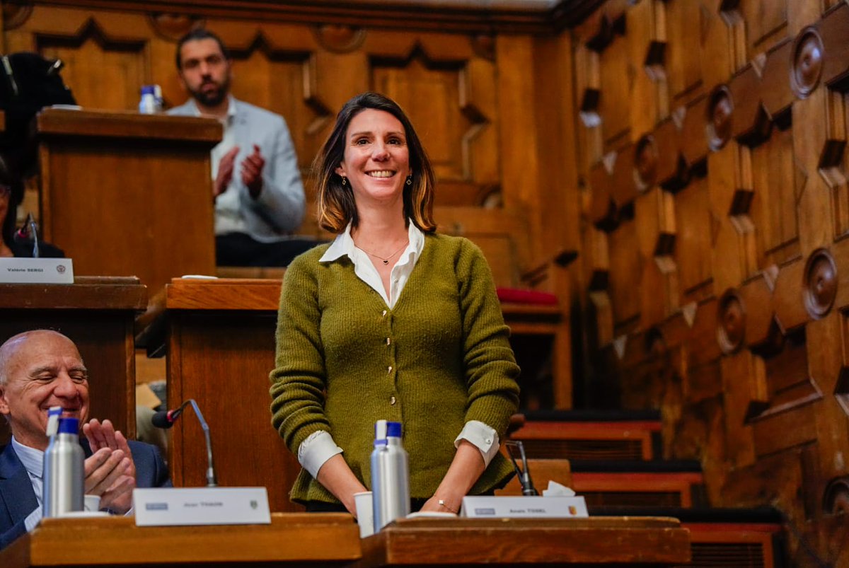 MetropoleNCA's tweet photo. @eciotti @MassonBryan @PierreIppolito @JosephSeguraSLV @anne_sattonnet @JM_Governatori @_XavierBeck @Bgasiglia @ladislaspolski ✅Élue

@AnaisTosel est élue en qualité de 10ème Vice-Présidente de la Métropole #NiceCotedAzur

99 voix obtenues

👤 132 inscrits 
🗳 112 votants
⬜️ 13 blancs et nuls 
🟩 99 suffrages exprimés

#CMNCA https://t.co/q9MwHUVyyY