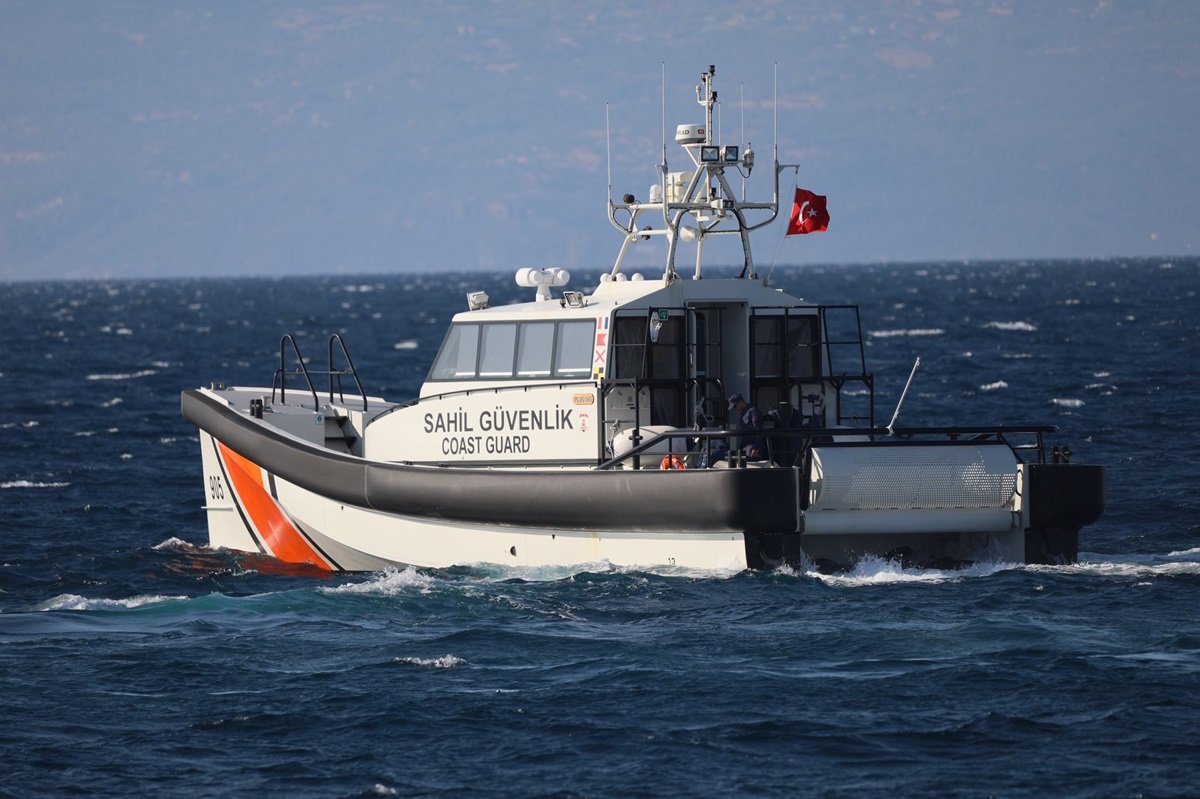 Defence360's tweet image. 🇹🇷 @damen Shipyards Antalya is to build 13 SAR 1906 search and rescue vessels for the 🇹🇷 @sahilguvkom, within the framework of the 🇪🇺 funded project "Improving the 🇹🇷 Coast Guard Command Operational Capacity through the Supply of Search and Rescue Boats".
