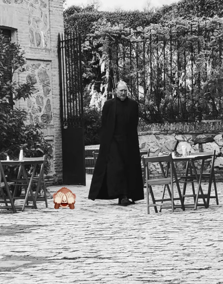 mafin_arg's tweet image. Postales de una Toledo gris 🪻🩶

El cura sigue firme buscando desviados en la colonia. 😬

#Backstage  de #SueñosDeLibertad