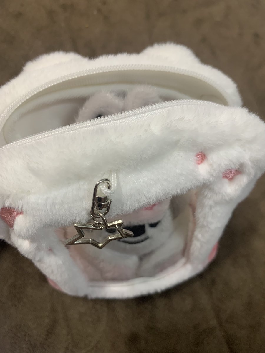 もちぷ tweet media