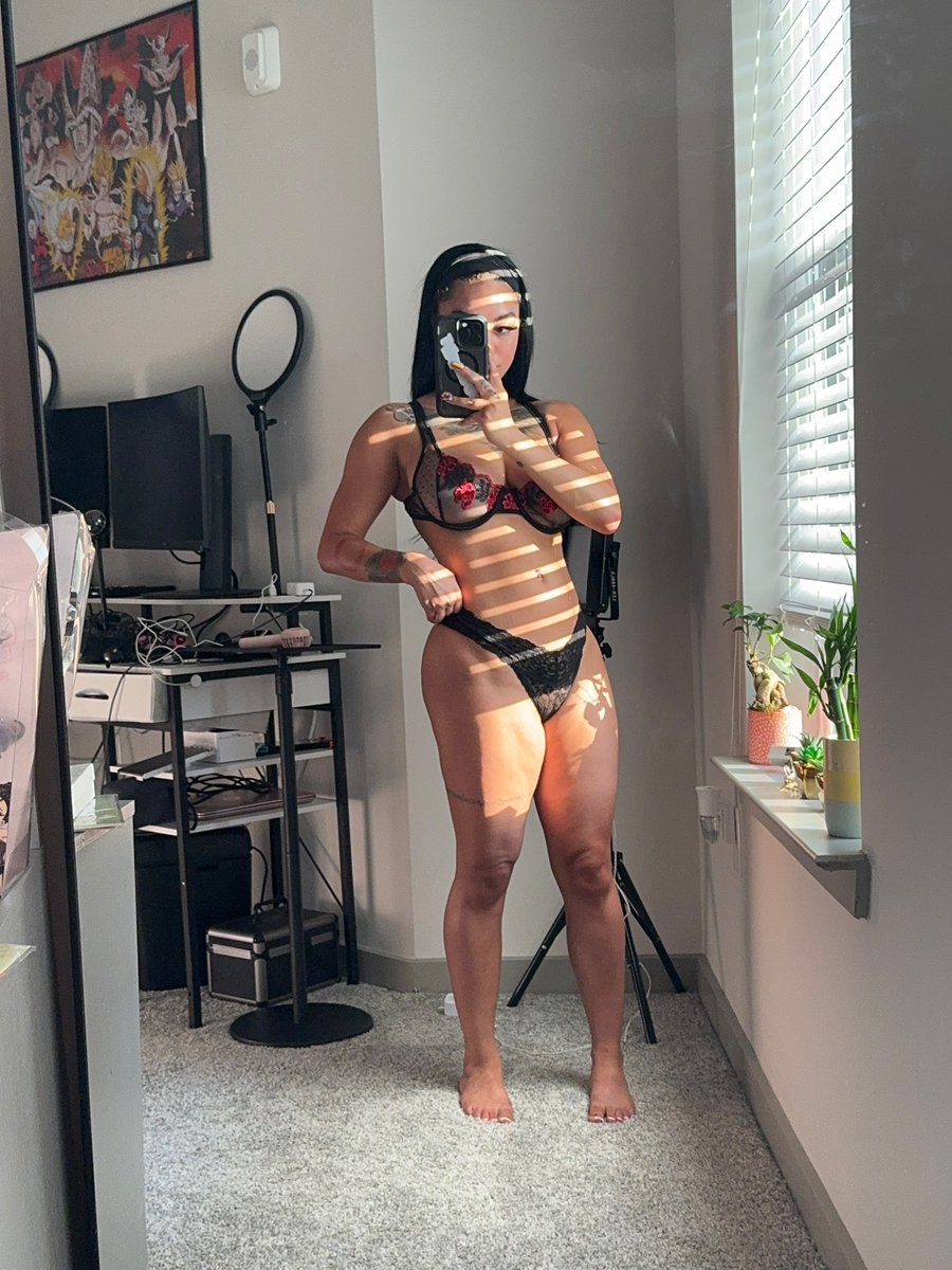 pretty alisa🍑 tweet media