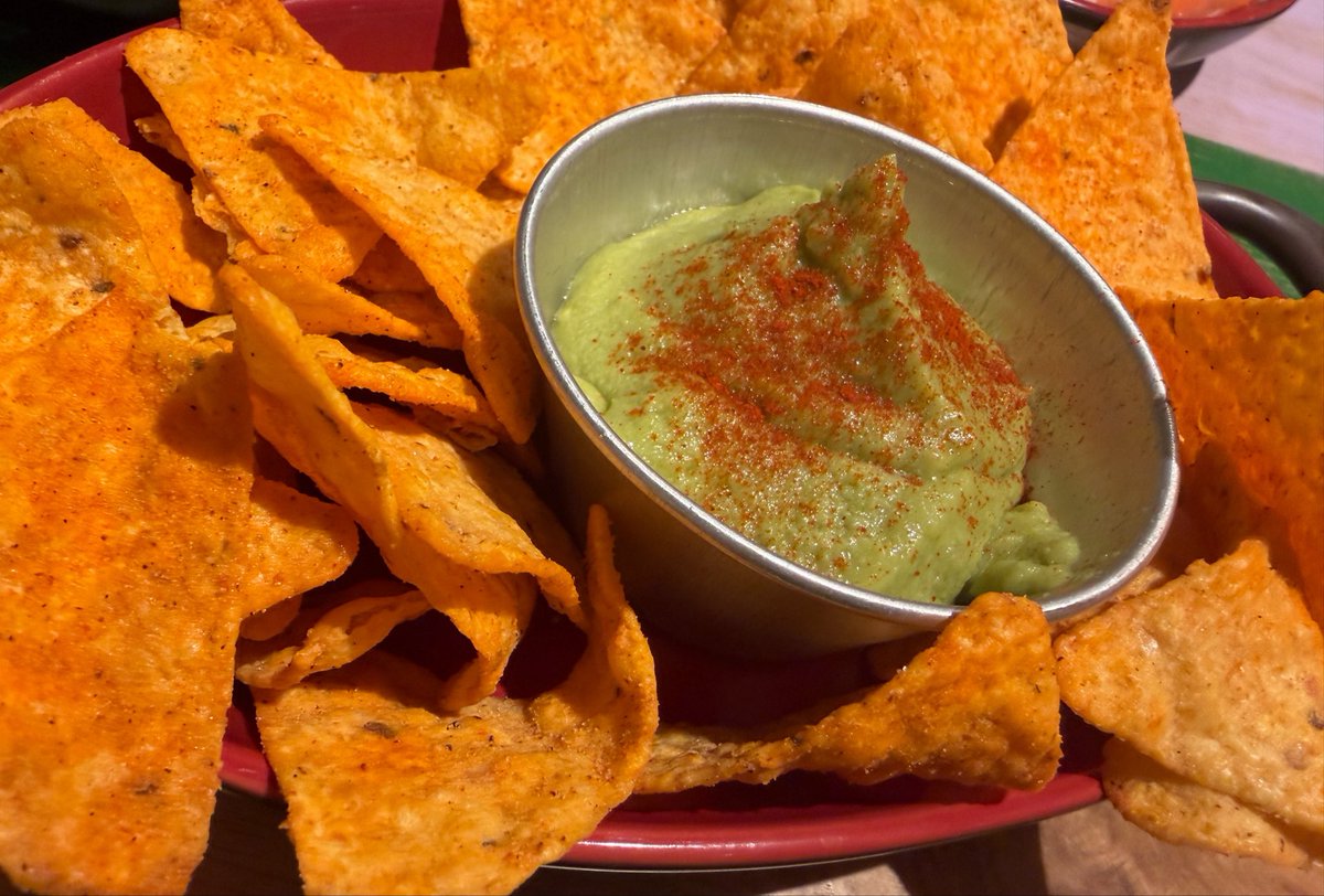 キティ tweet media