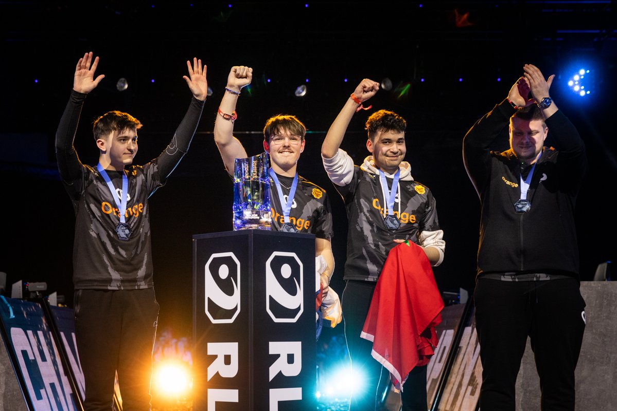 RocketBaguette's tweet image. 🗓️ Il y a 3 ANS jour pour jour...
@KarmineCorp remportait le Winter MAJOR #RLCS de SAN DIEGO ! 💙 #KCORP