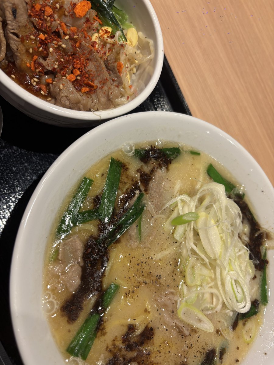LZaxmr's tweet photo. 全く仕事のやる気が出ないので今日も早々に帰宅したけどやることない…って思ったらやる事山積みでした😩 https://t.co/IPi5blDCHE