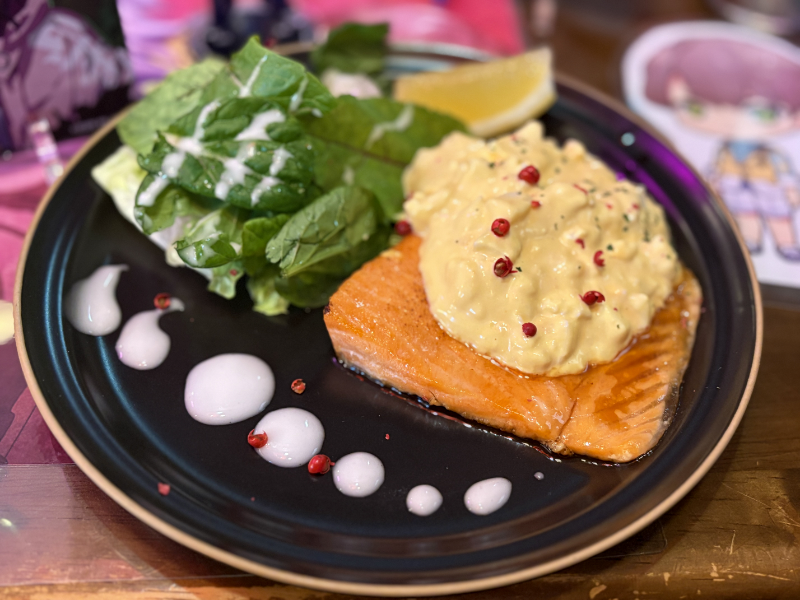 PIL/SLASH tweet media