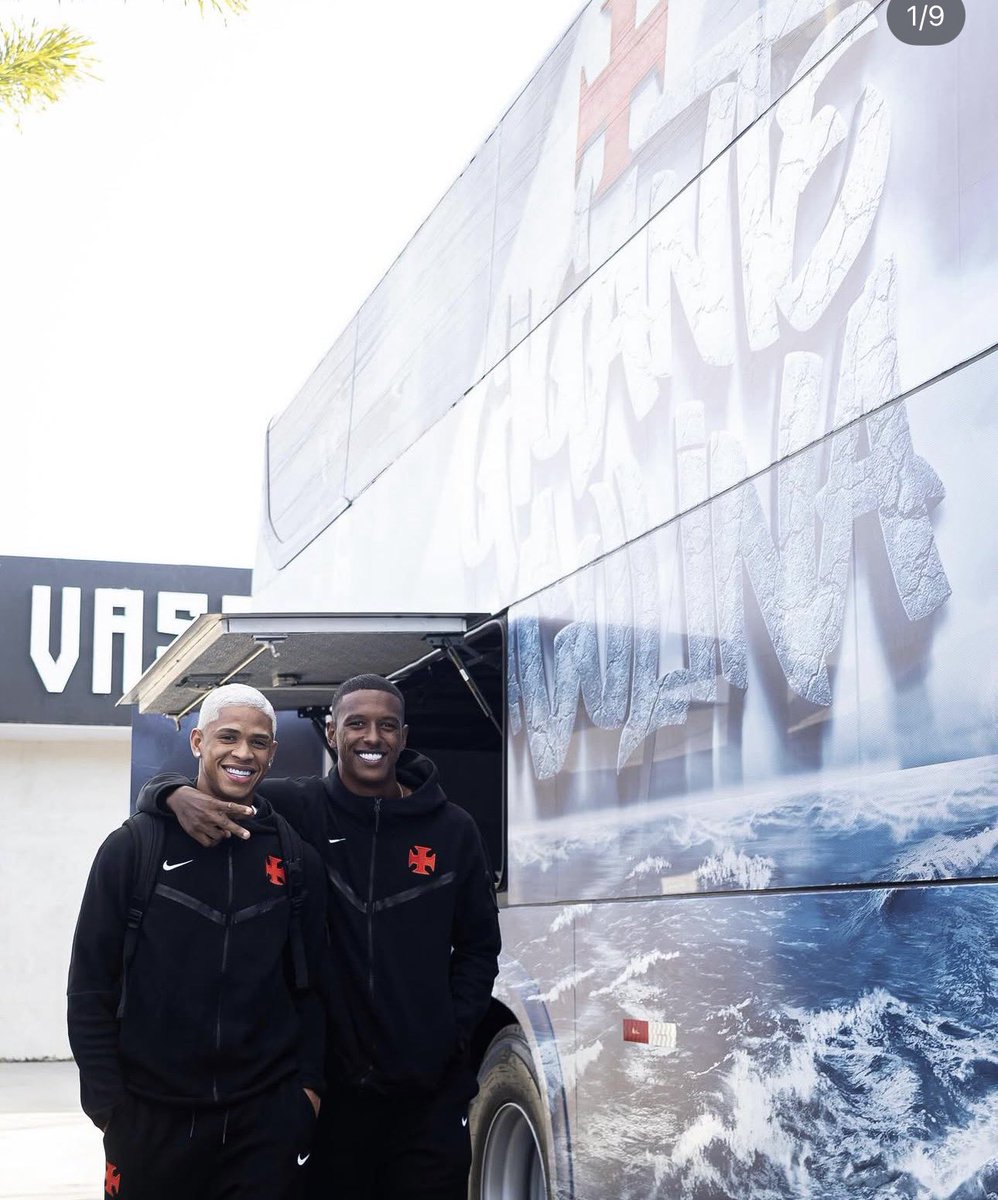 Todo mundo sabe que ele estaria nessa foto tbm. Que saudade …