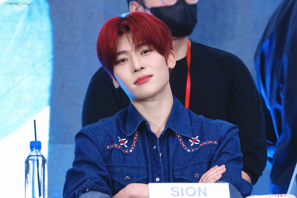 DerMond_SION tweet media