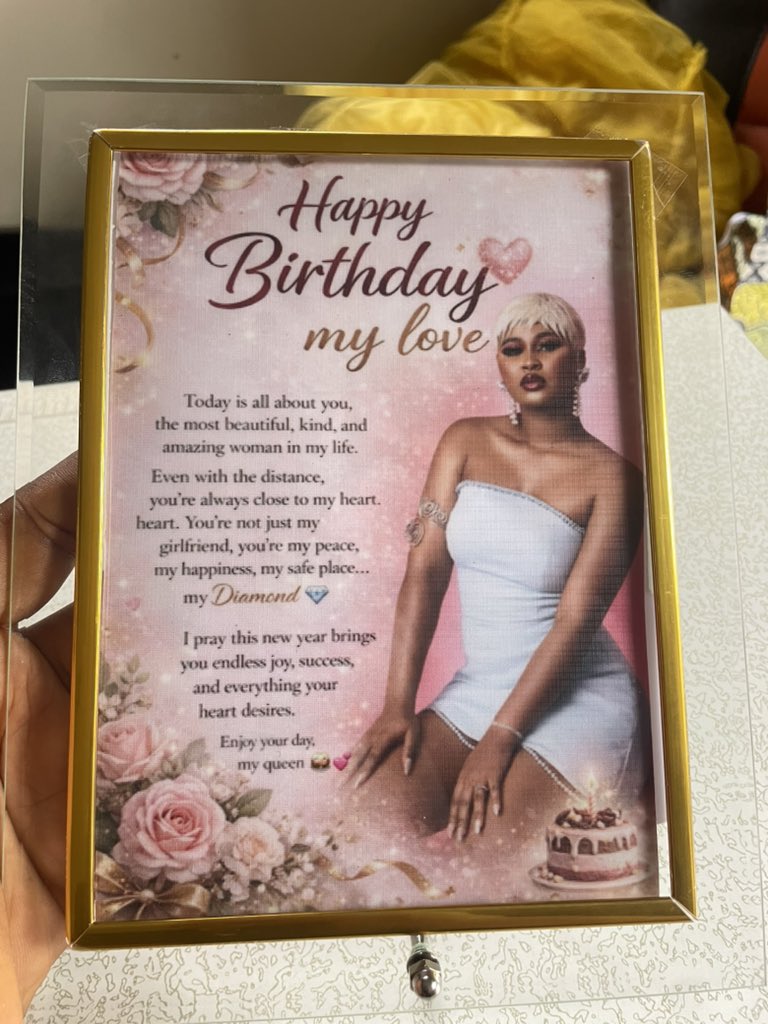 D'ROMA ESSENCE 🍷🌹✂️👗 tweet media