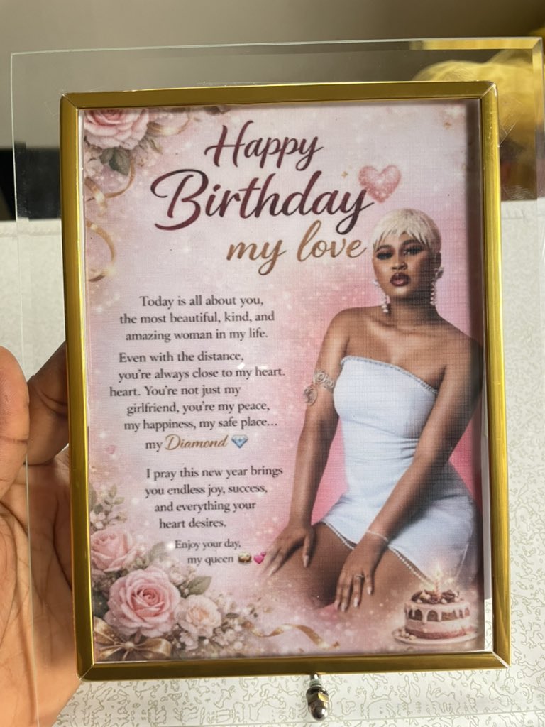 D'ROMA ESSENCE 🍷🌹✂️👗 tweet media