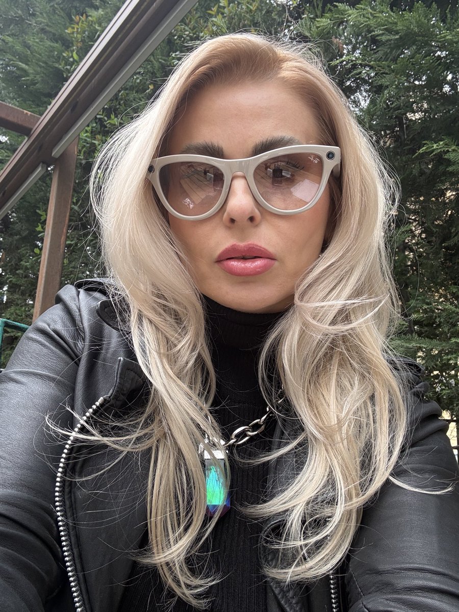 ObeyLexyNoir sensual Dominatrix tweet media