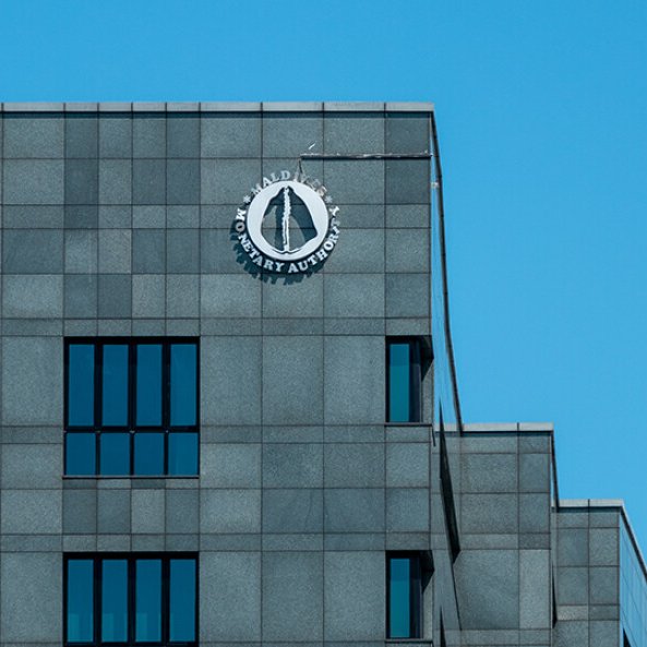 President Nasheed is a system architect and engineer. He builds systems.

Leaders don't abolish the systems he introduces like Gazette, Aasandha, GST, guesthouse industry, retirement pension and many others.

He's also the founding father of modern banking in Maldives, something