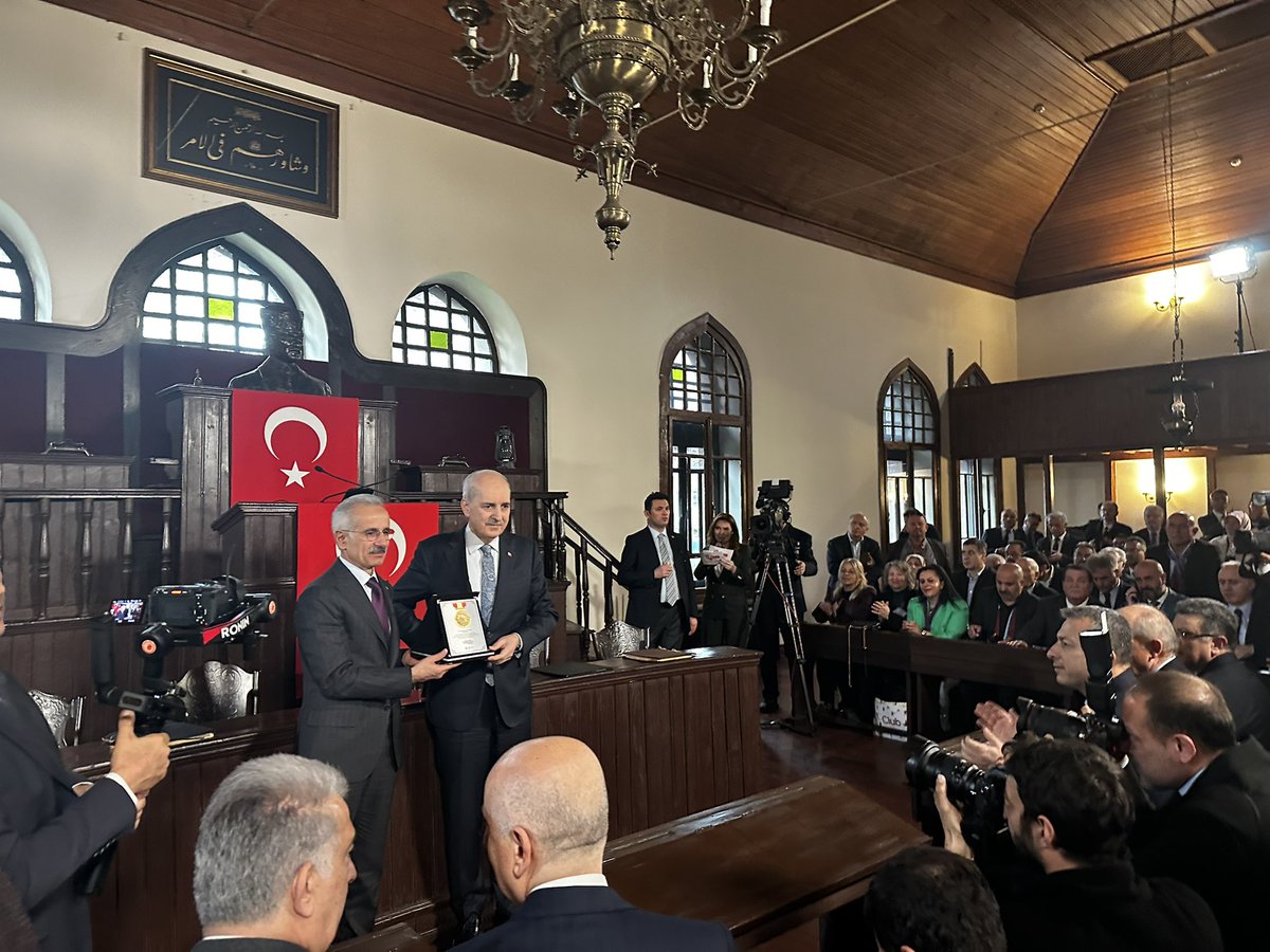 Vehbi Koç tweet media