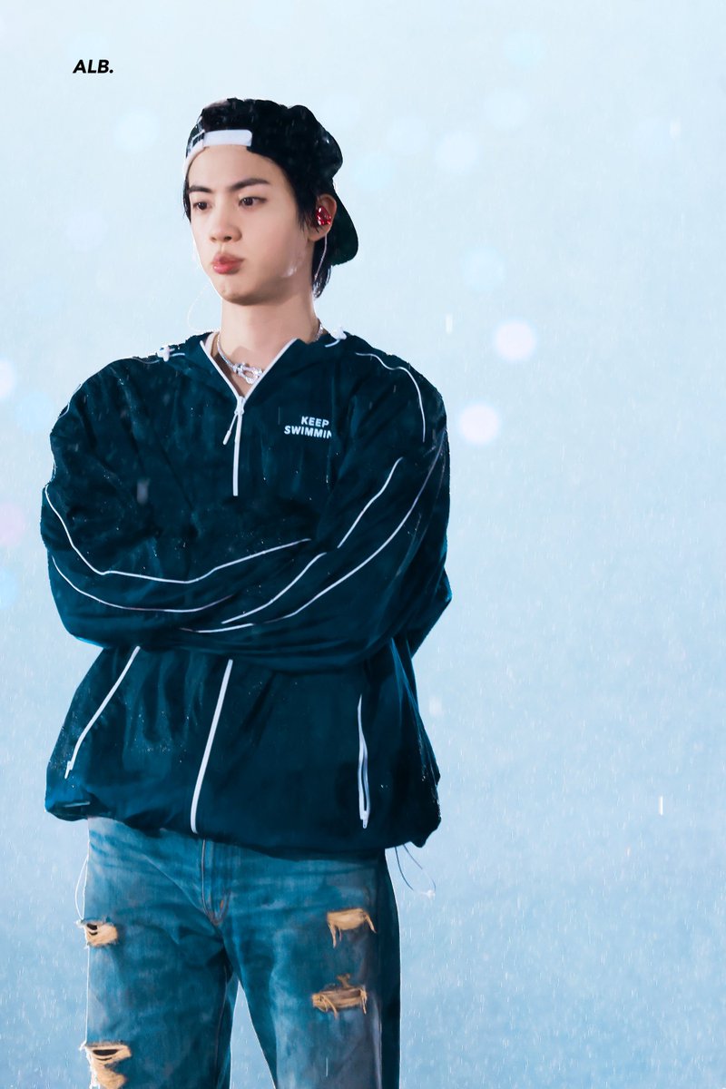 A LITTLE BRAVER 🐬 tweet media