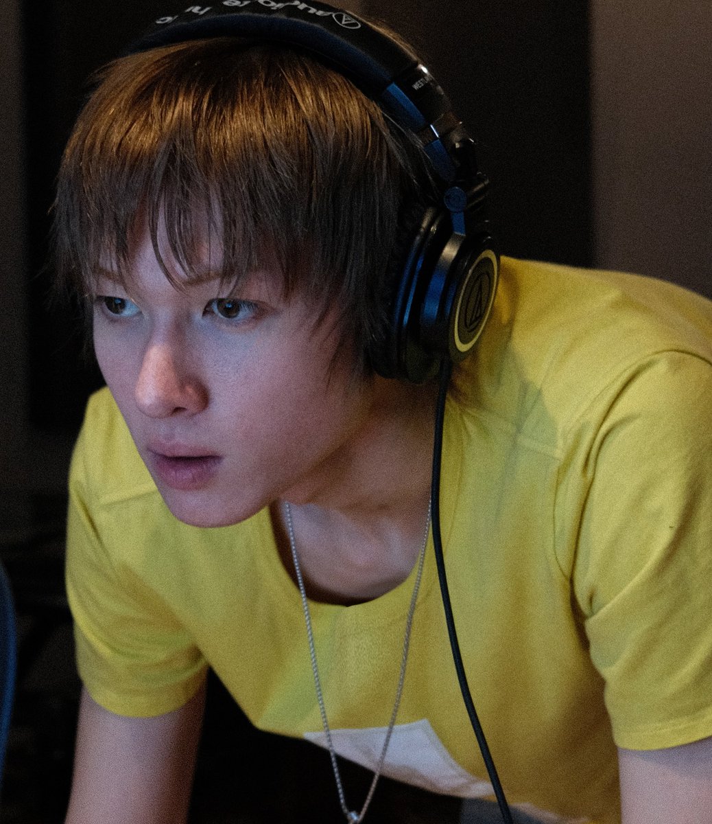 carly 𖤍 tweet media