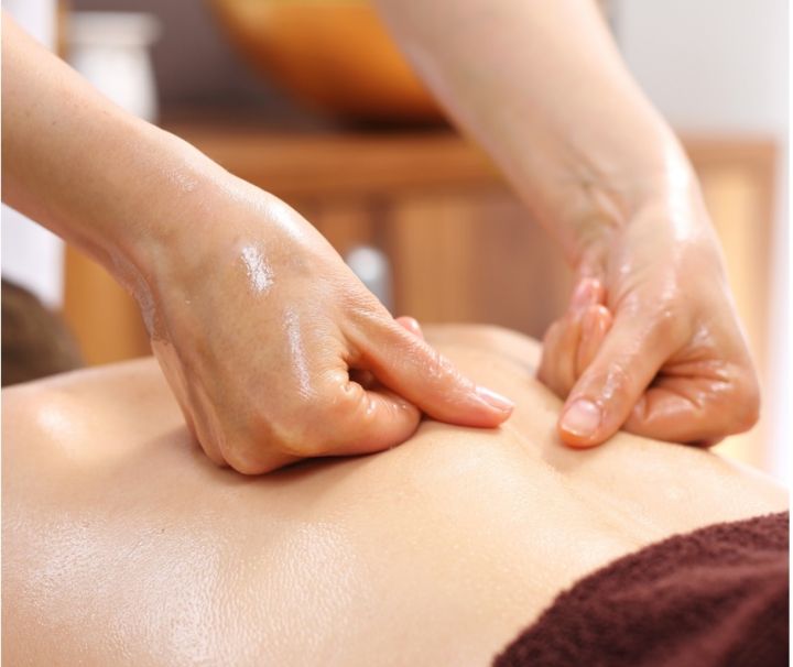 TuKu368's tweet photo. Em nhận Mát xa Body Yuni bằng tinh dầu tận nơi TPHCM và tỉnh gần TP
Giúp giảm đau mỏi vai gáy
Tele @YonySG3979
Zalo em 0933989428 ạ https://t.co/xaho4Dy55u