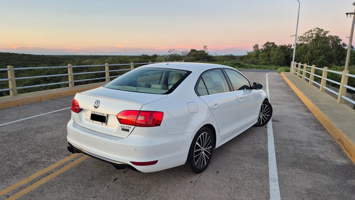 V6 Marketplace tweet media