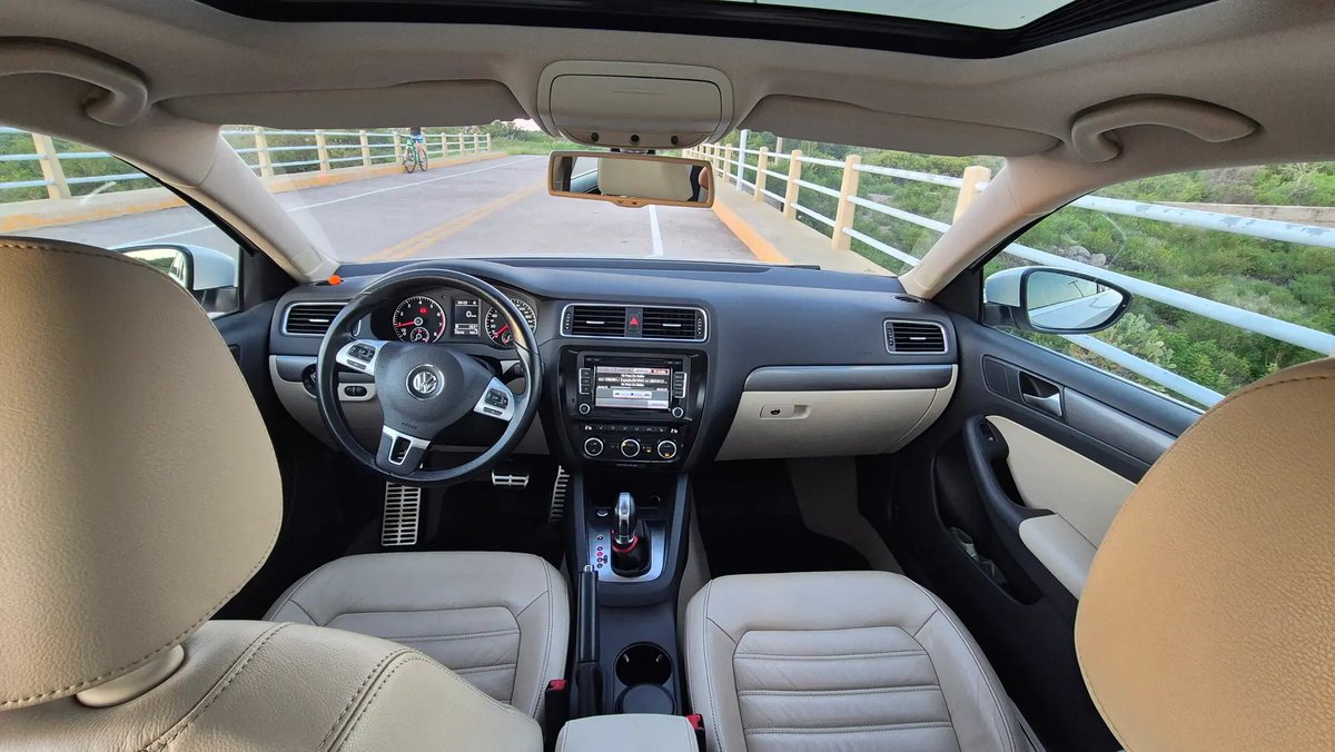 V6 Marketplace tweet media