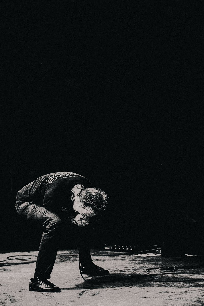 x - alice tweet media