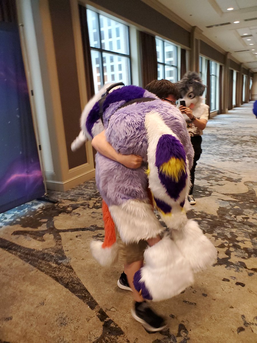 WhatTheHaps_'s tweet photo. Careful around @ARKFurmeet ,they tend to steal fuzzies 😁 #furry #fursuit #FursuitEveryday #uppies #TFF https://t.co/h0QgJt0k6S