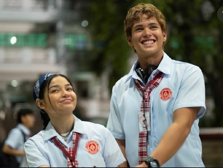 washdl_'s tweet photo. Sobrang satisfying manood ng movie kapag kita mo na the actors didn’t just memorize lines, they understood the soul of their characters. Yung tipong kahit simpleng tingin lang, may kwento na. Hindi mo na kailangang pilitin maramdaman kasi kusa siyang dumadating.

Iba rin yung impact kapag ramdam mo yung dedication nila. Yung hindi takot magmukhang imperfect, basta maipakita lang yung totoo sa character nila. Doon mo makikita kung gaano sila ka-committed sa craft and artistry nila as actors.

Also, the pairing is so unconventional but it worked, it feels like there's a magic that you can't explain. Walang formula, walang expectations, pero nagdeliver beyond what you imagined.

Mapapasabi ka na lang talaga na this is what great acting looks like. Hindi lang siya entertaining, it stays with you even after the movie ends. Idagdag mo pa yung fact na while watching the movie para akong binalik sa panahon na hindi lang sa socmed umiikot ang buhay ng isang tao, genuine and authentic ang connections.

You better watch 18th Rose on @Netflix_PH and you'll get what I'm saying. Congratulations @xmnbt, @kyle_echarri, direk @dolliefication and to the whole cast and crew of 18th rose! Deserve talaga 😊

#18thRose 
#XyrielManabat
#KyleEcharri