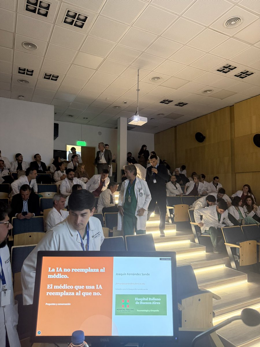 joaquin_sande's tweet photo. Today I talked about MCPs and Claude Code to an audience of medical doctors at Hospital Italiano de Buenos Aires.

Doctors should be Vibe Coders!

It was great to visit home, now back to Madrid and finish my master’s!

@AnthropicAI you should build more tools for doctors!!! https://t.co/swk9qG4T3v