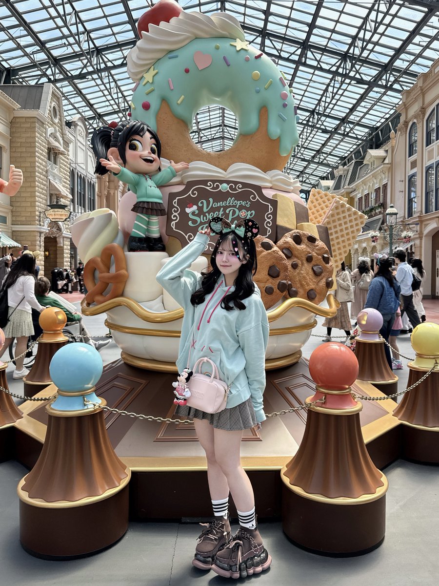 _si_nchu's tweet photo. ヴァネロペのスイーツポップワールド🍭🍬🍫🍩 https://t.co/f8csxbimr0