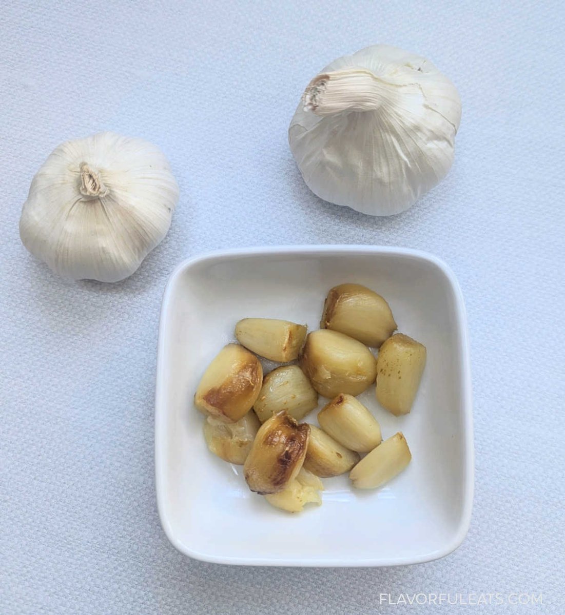 Air Fryer Roasted Garlic (Oven Method Included) flavorfuleats.com/air-fryer-roas… 
#garlic #roastedgarlic #homemade #homecooking #delish #foodies #foodblogger #flavorfuleats #tasty