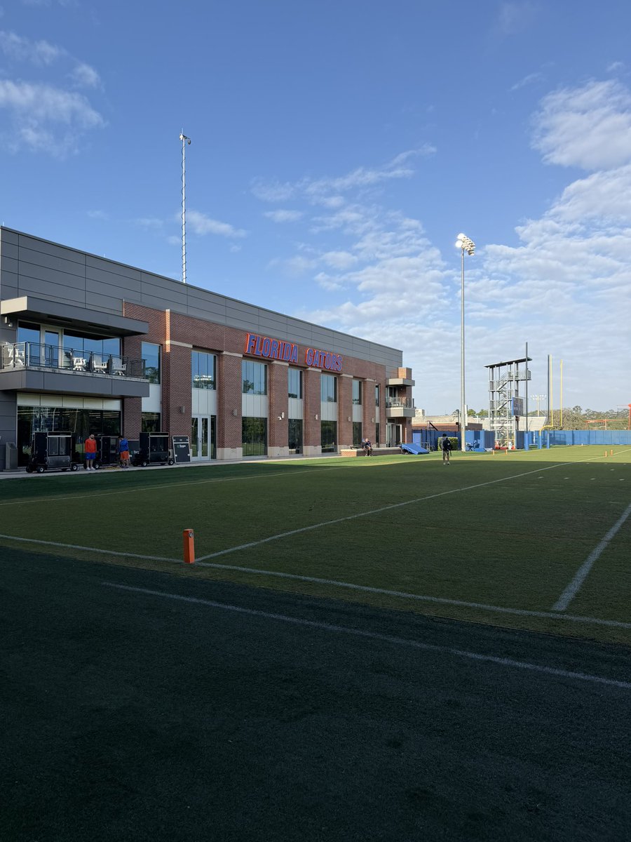 delatorre's tweet image. Last practice before the spring game. Happy Masters Thursday