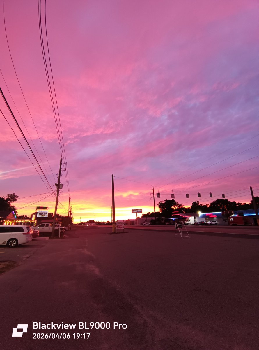 Minx Labrada's Mysterious World tweet media