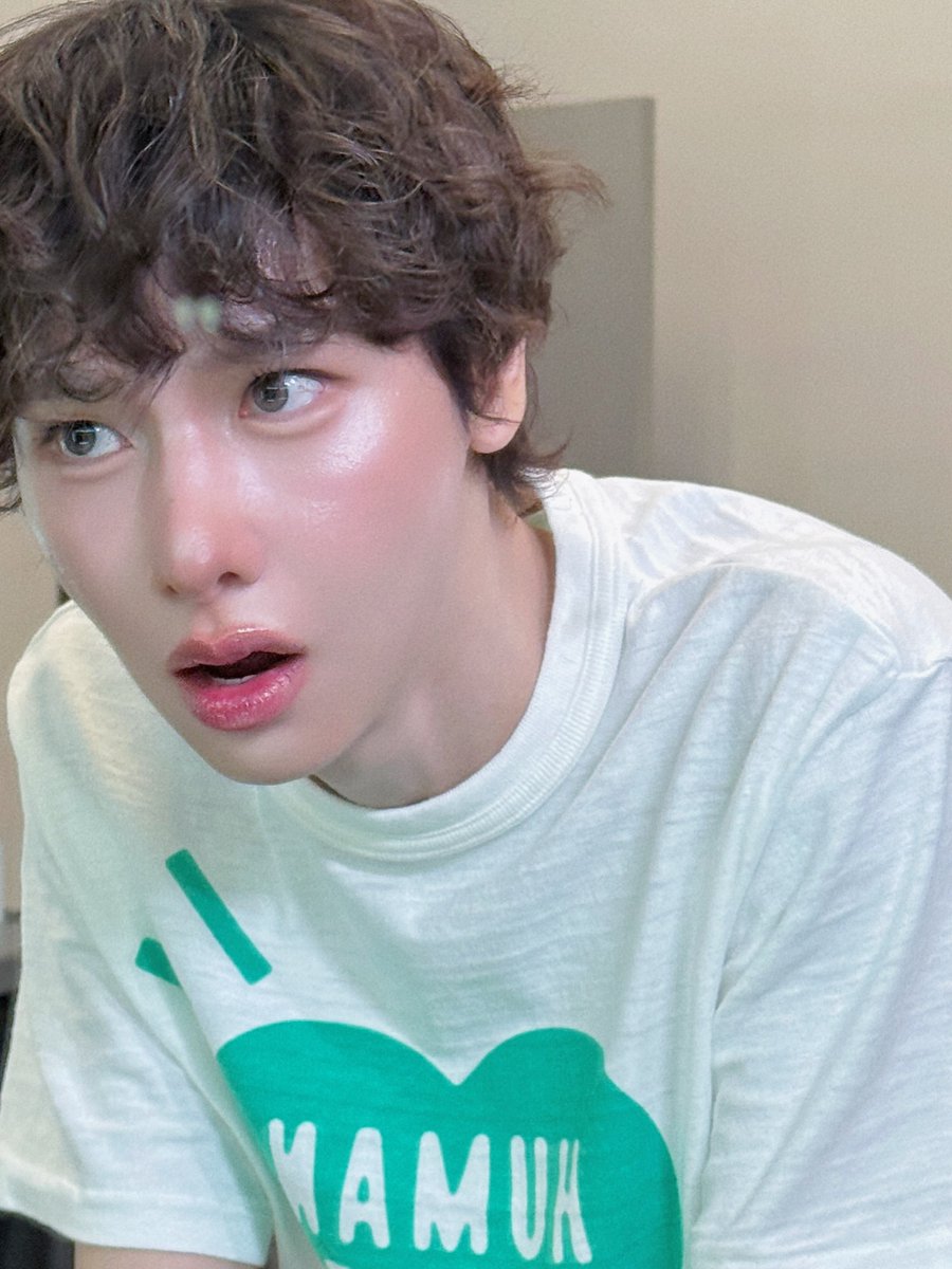 Modnidaa tweet media