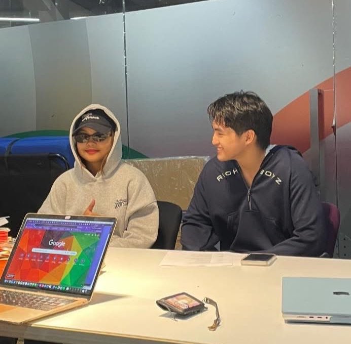 Starlight | 📦 tweet media