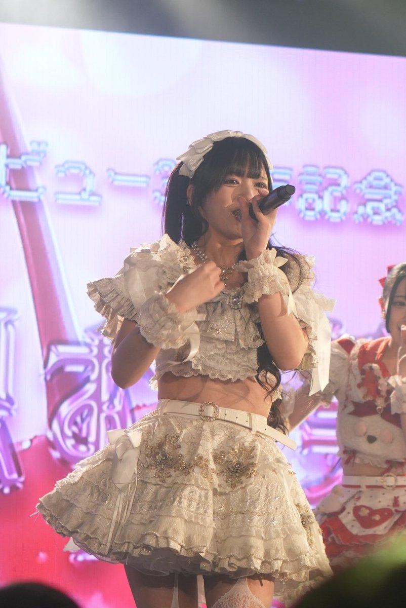 よしかず tweet media