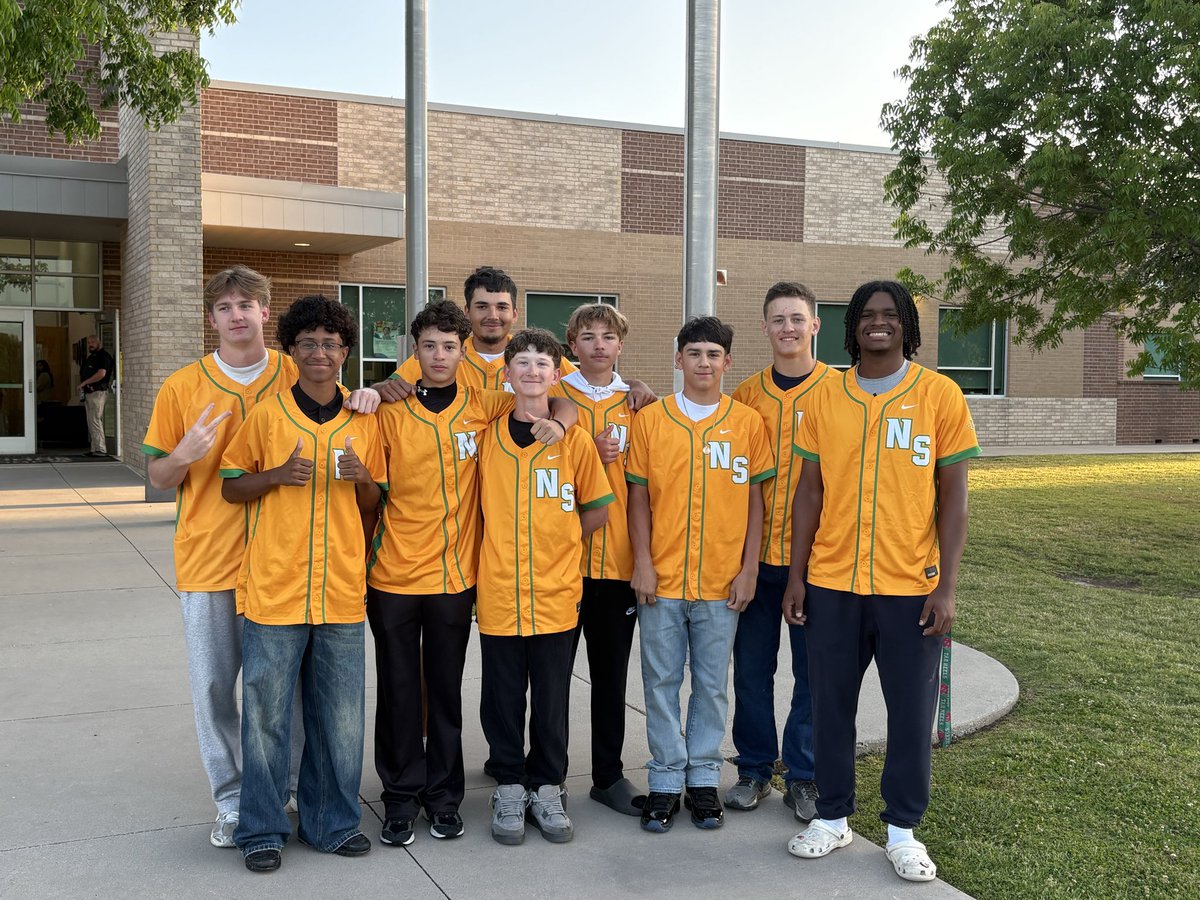 NSTrojanBSBLL's tweet photo. Best way to start the morning. ☀️⚾️
Our guys had the opportunity to open car doors and welcome students at Blanton Elementary this morning — grateful for the chance to serve, connect, and be a positive presence in our community. https://t.co/2lXi3WNs5T