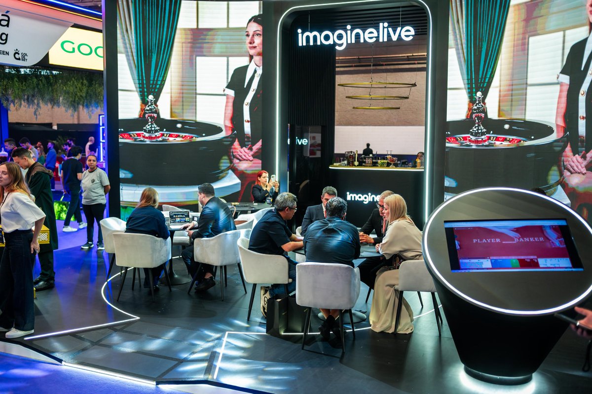 ImagineLiveLLC's tweet photo. Day two in São Paulo, and the energy has kept us on our feet - in the best way 🔥

Meetings back-to-back, demos running, raffles, prizes and the conversations getting deeper.

One day left. Come find us at Stand Q159.
#SiGMASouthAmerica2026 https://t.co/AIj1eOdOmu