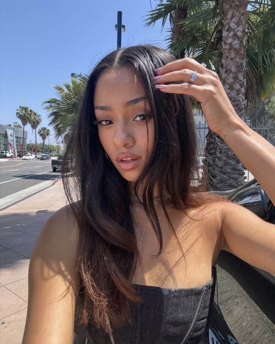 7th year: ioana ★ tweet media