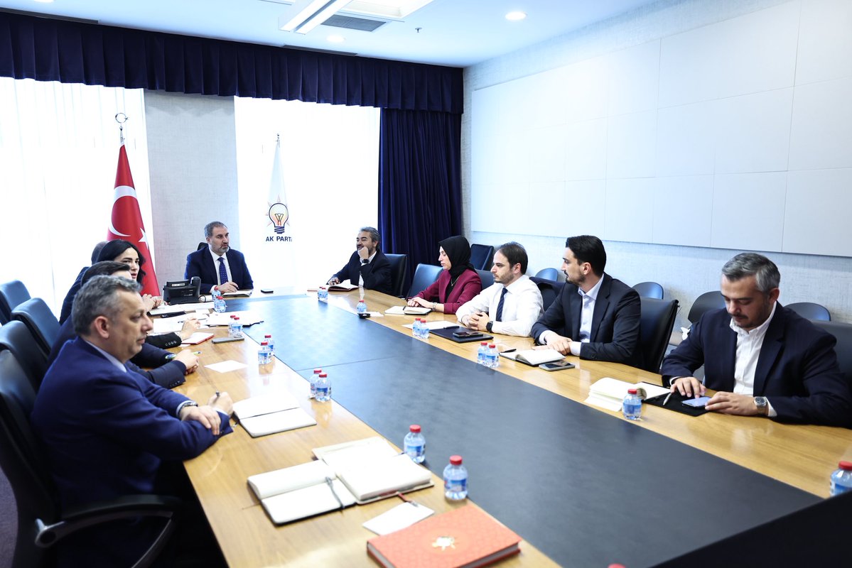 AK Parti AR-GE ve Eğitim Başkanlığı tweet media